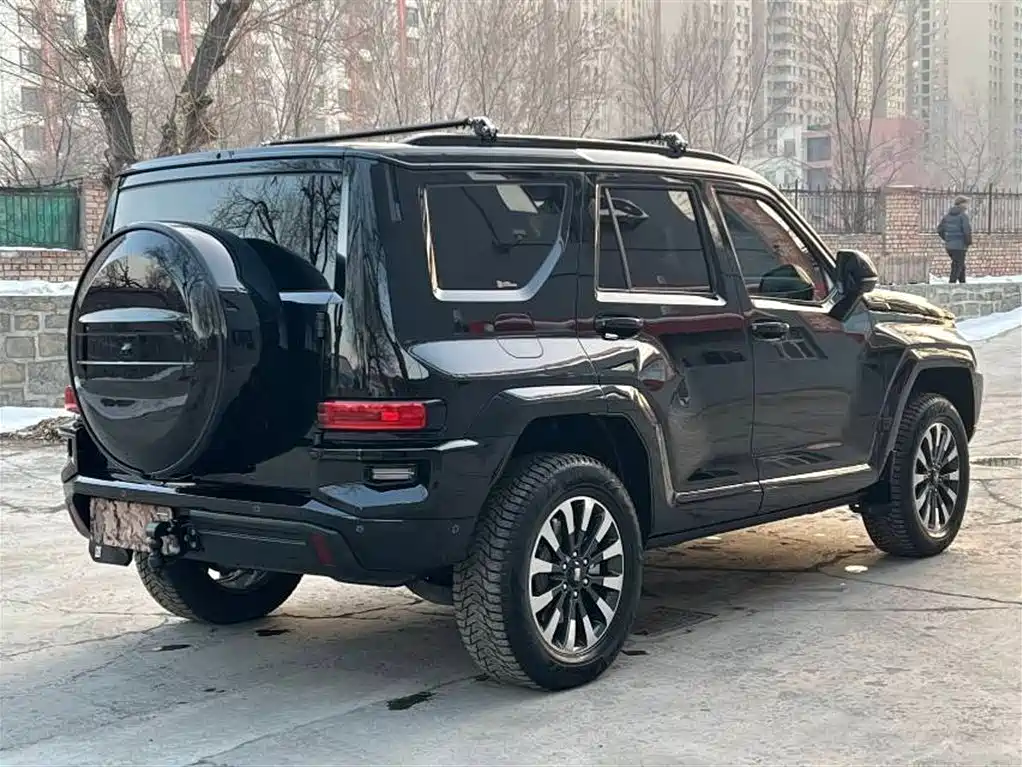 TANK TANK 700 NEW ENERGY