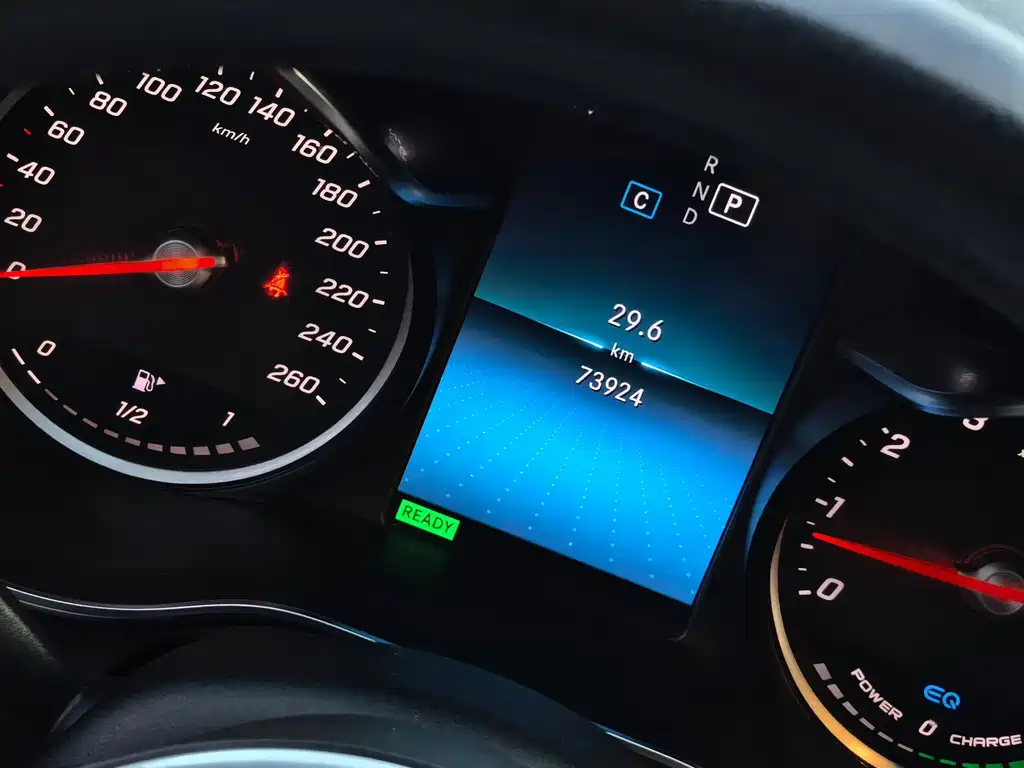Mercedes-Benz C-Class — миниатюра 16