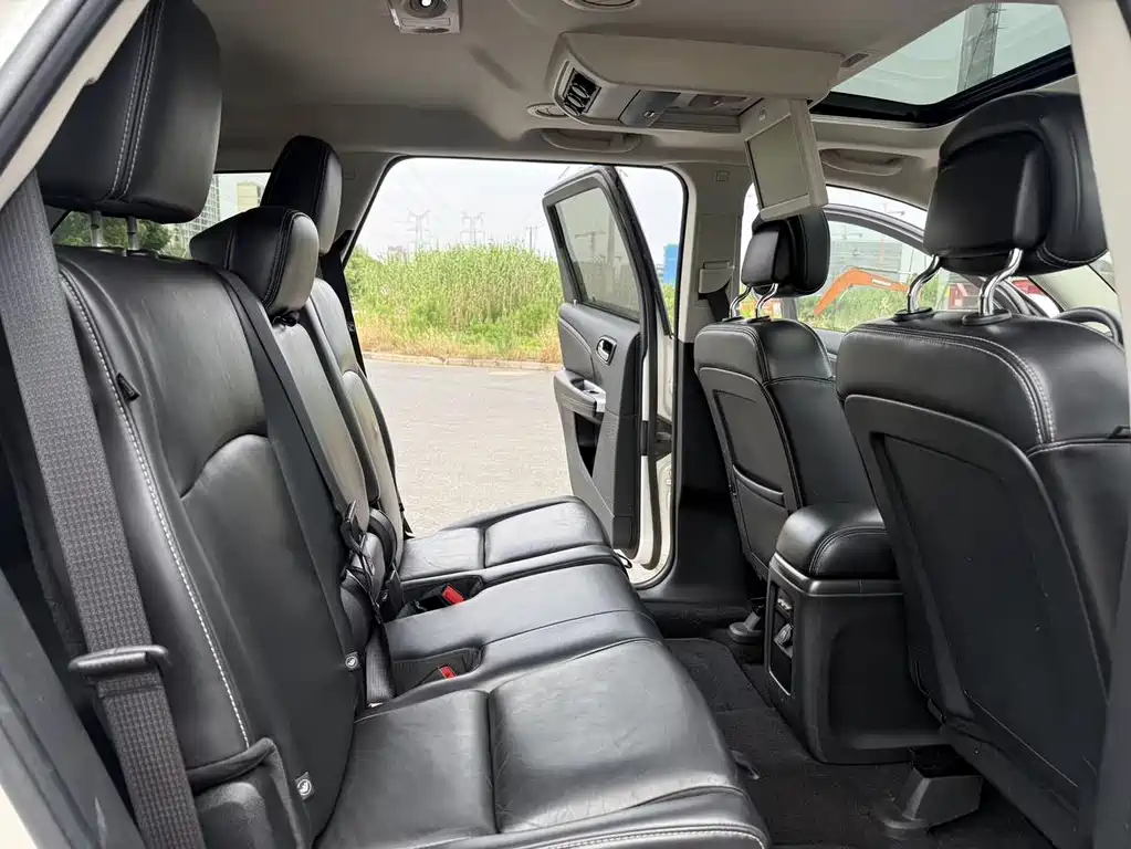 Dodge Journey — миниатюра 9