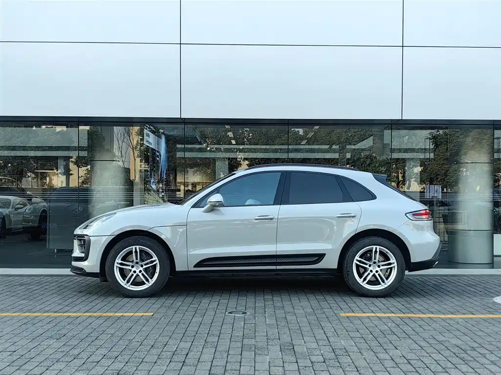Porsche Macan 2023 Macan T 2.0T