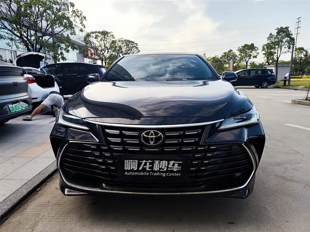 Toyota Avalon — миниатюра 2