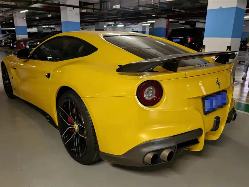Ferrari F12berlinetta 2013 6.3L