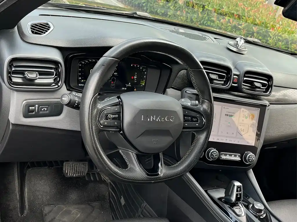 Lynk & Co 03 — миниатюра 13