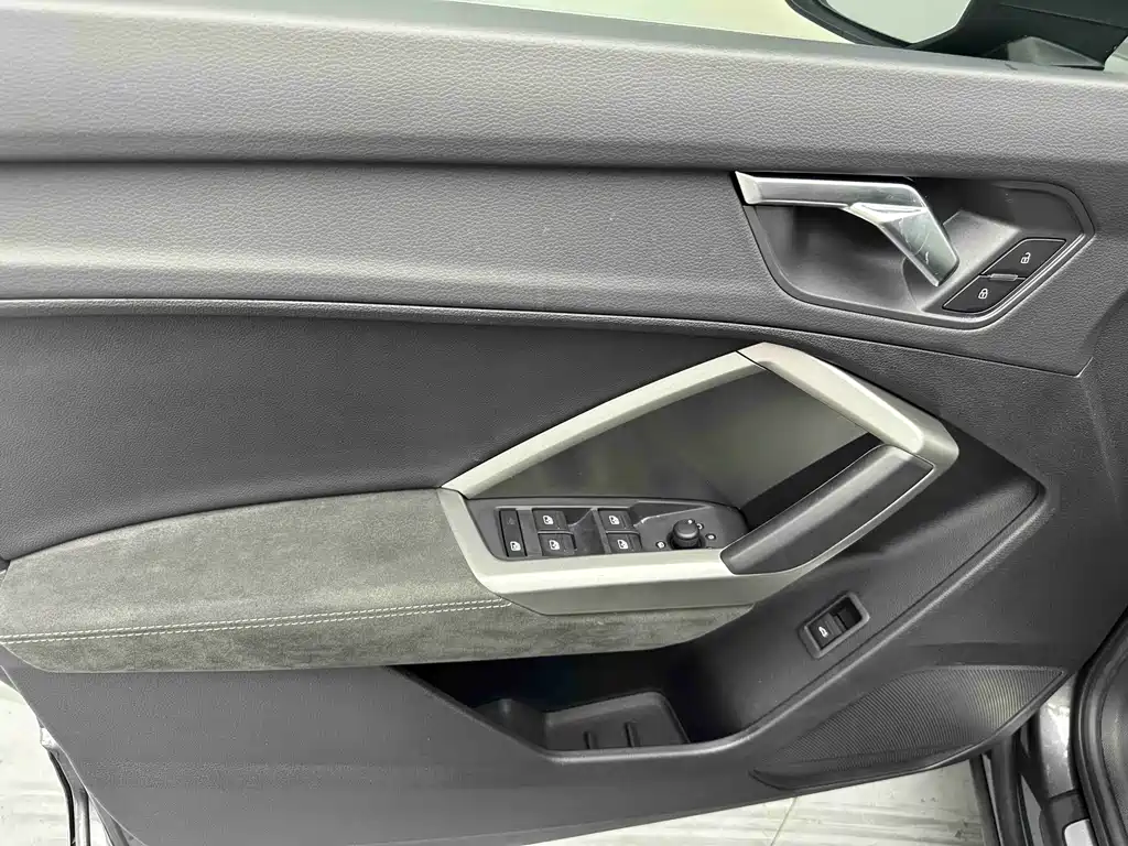 Audi Q3 2022 35 TFSI
