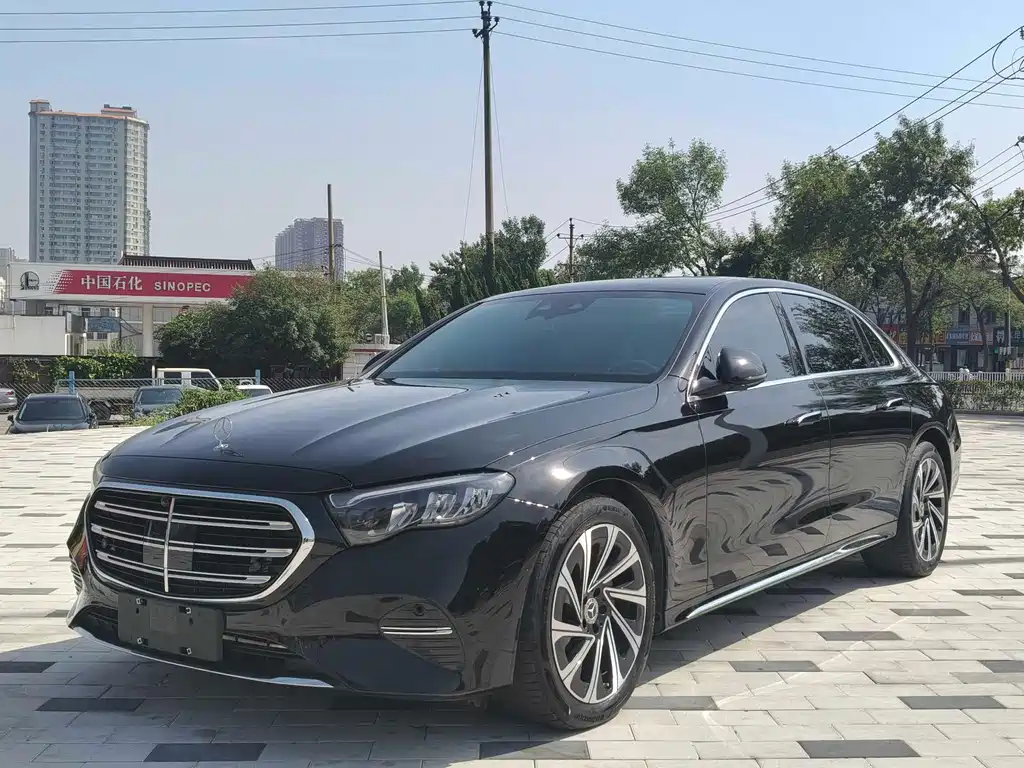 Mercedes-Benz E-Class 2024