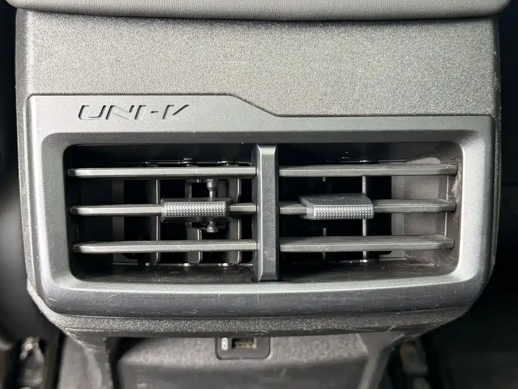 Changan UNI-V — миниатюра 17
