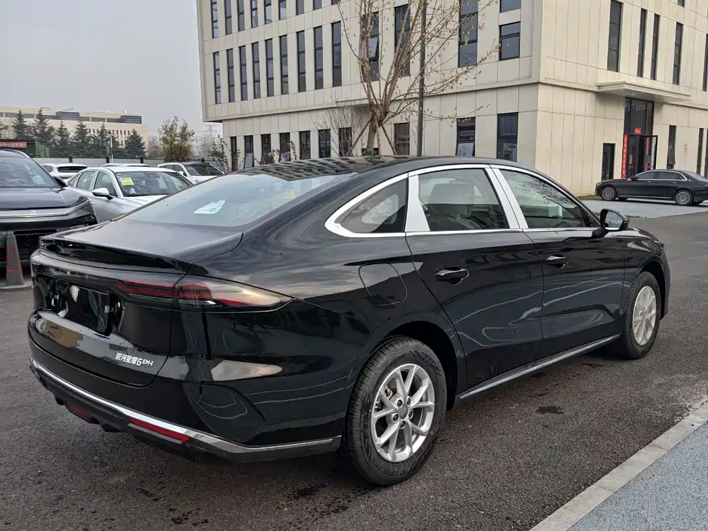 Geely Galaxy Galaxy 6 6 2026 125km