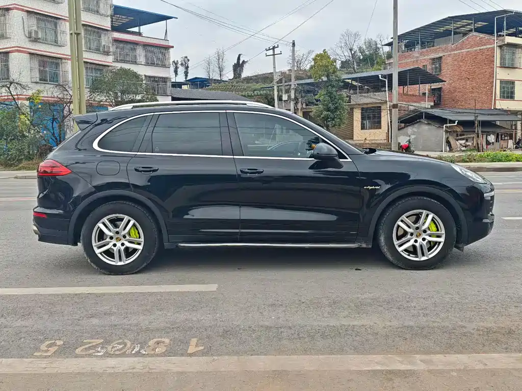 PORSCHE CAYENNE NEW ENERGY