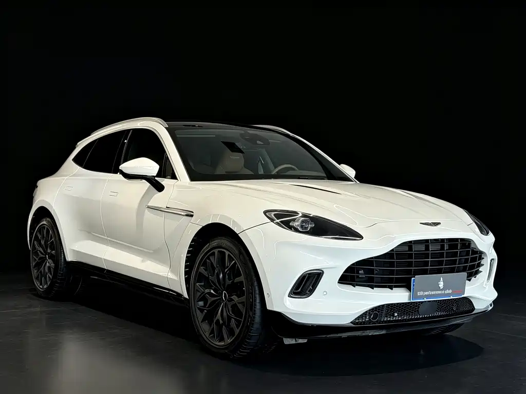 Aston Martin DBX