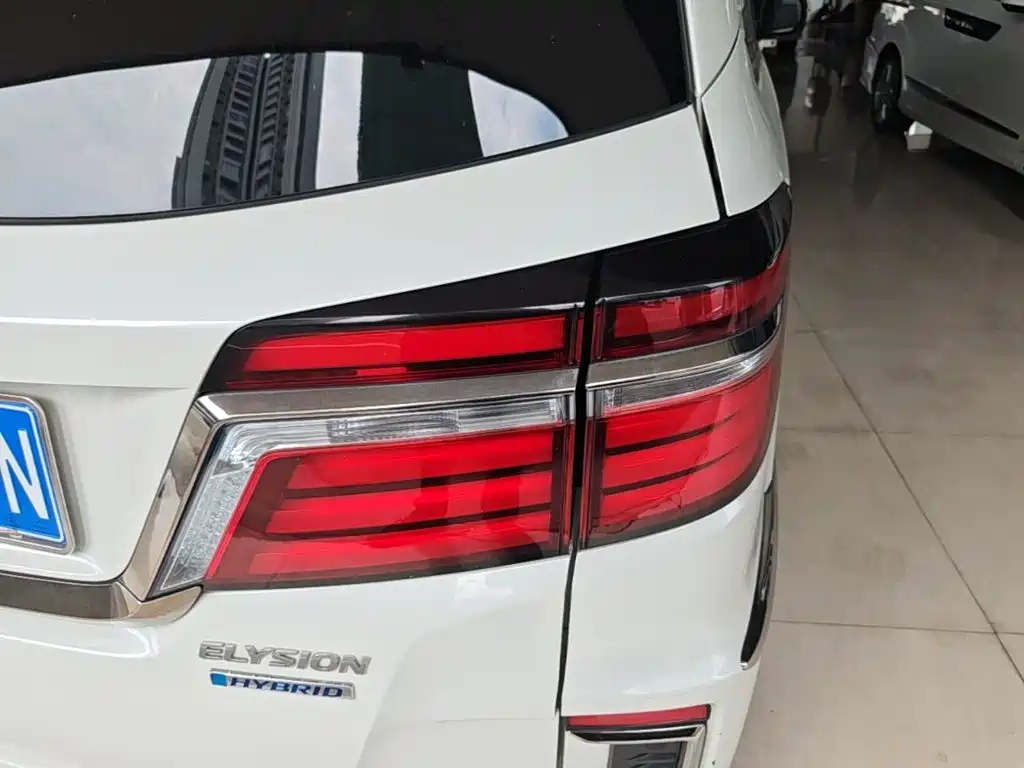 Honda Elysion — миниатюра 8
