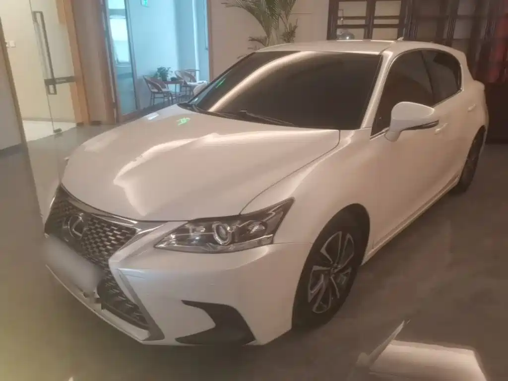 Lexus CT — миниатюра 2