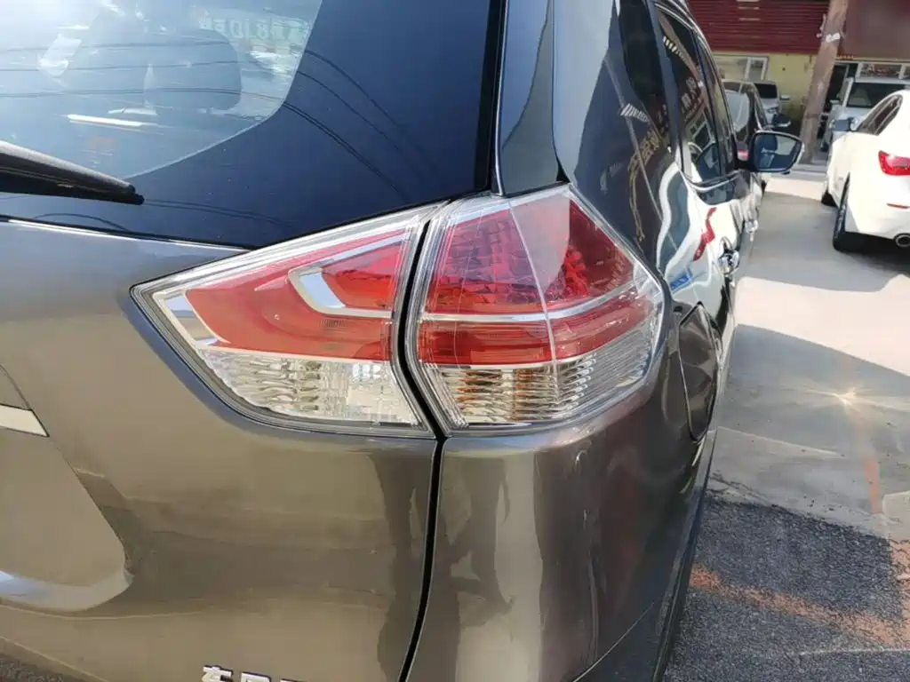 Nissan X-Trail — миниатюра 8