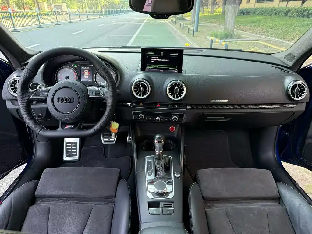 Audi S3 — миниатюра 5