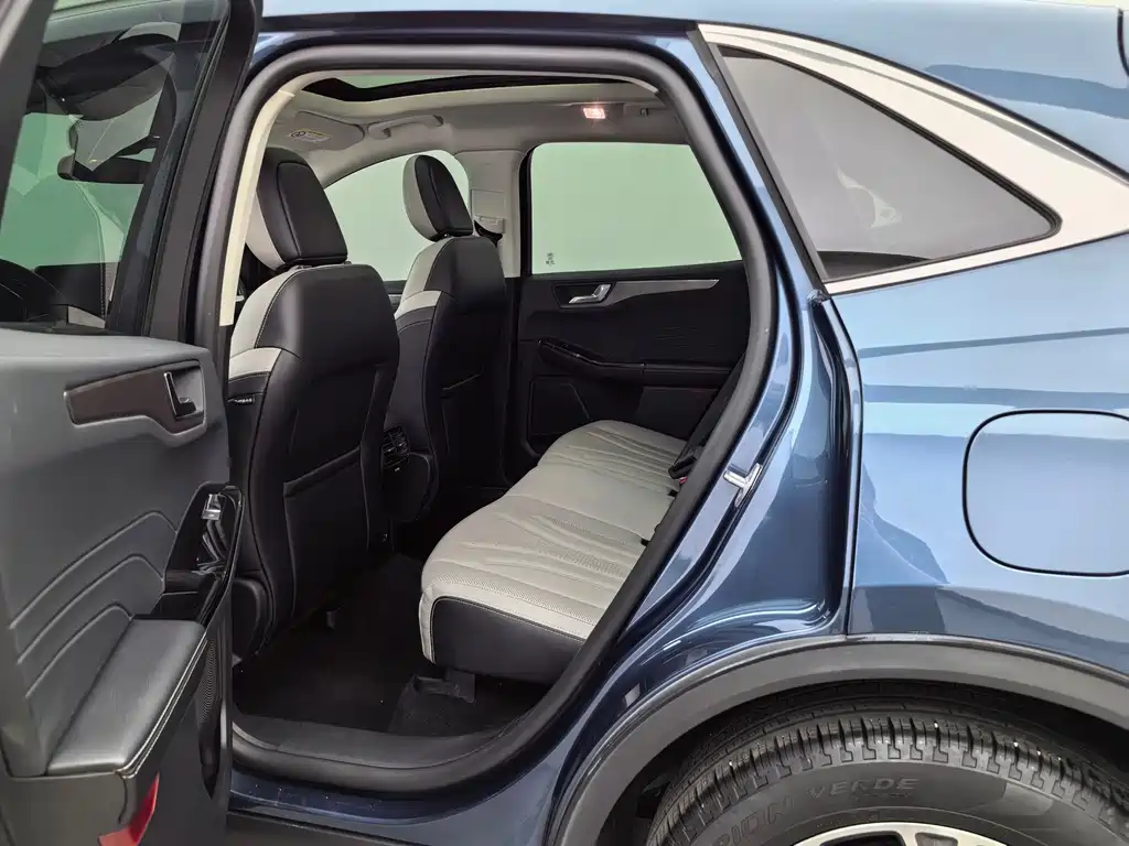 Ford Escape — миниатюра 13