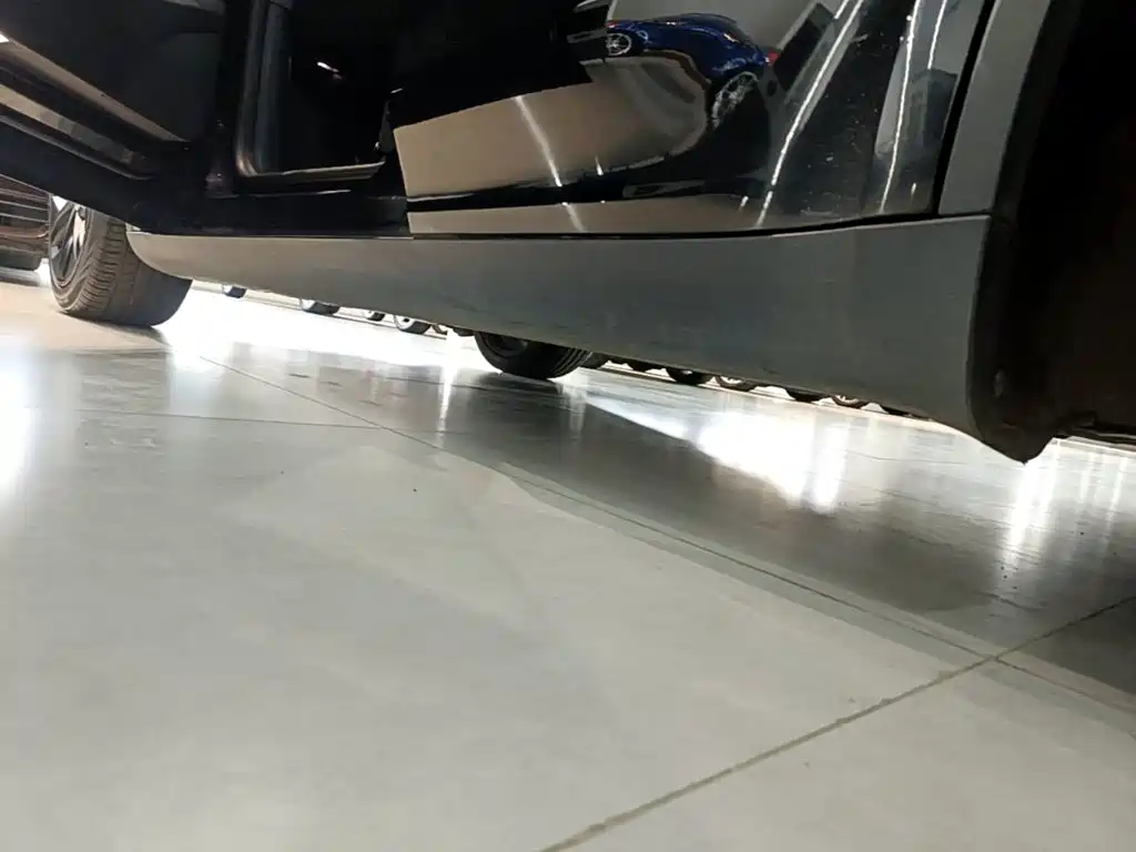 Tesla Model Y — миниатюра 22