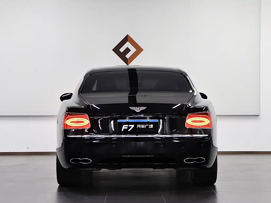 Bentley Flying Spur — миниатюра 5
