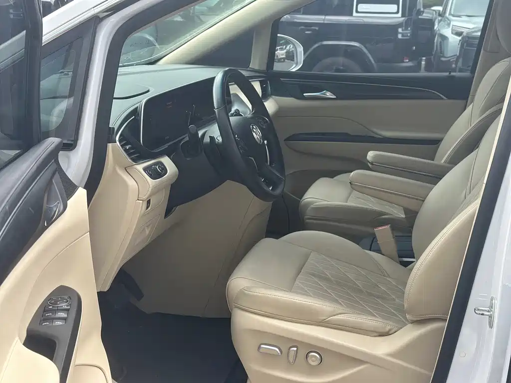 Buick GL8 — миниатюра 4