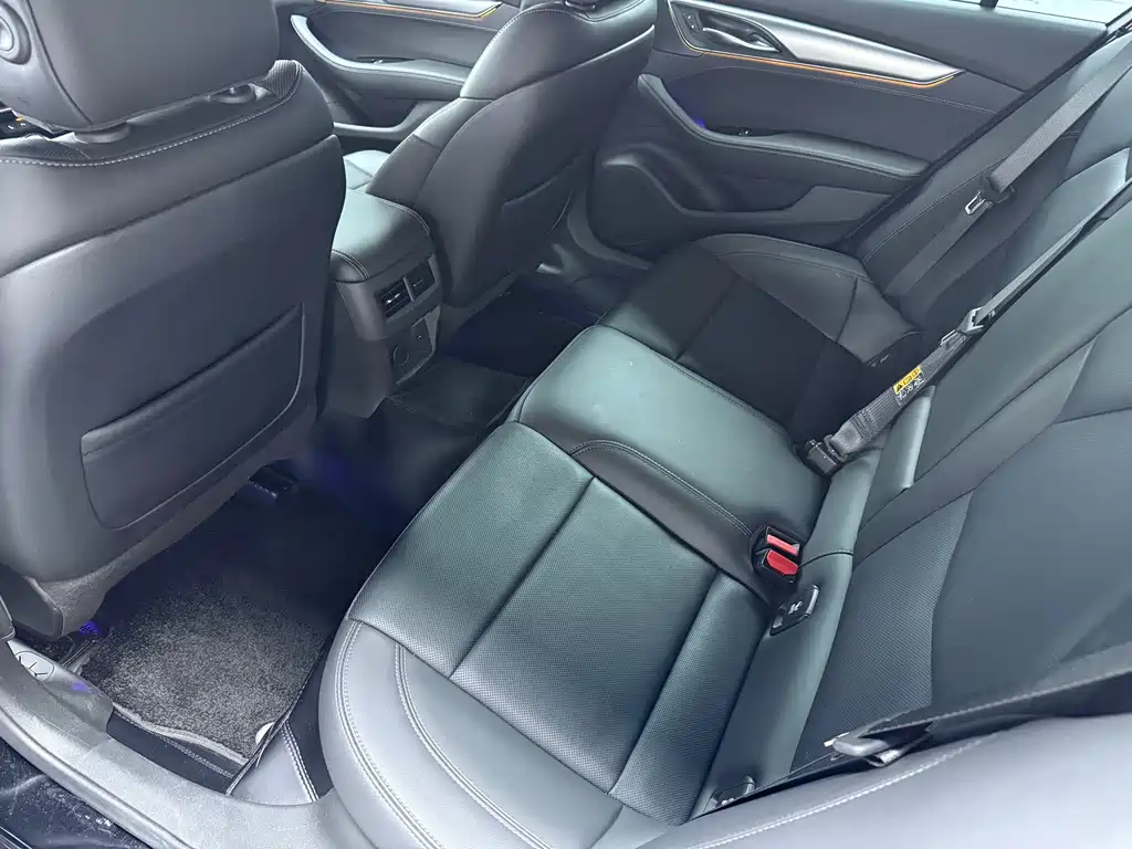 Cadillac CT5 — миниатюра 5