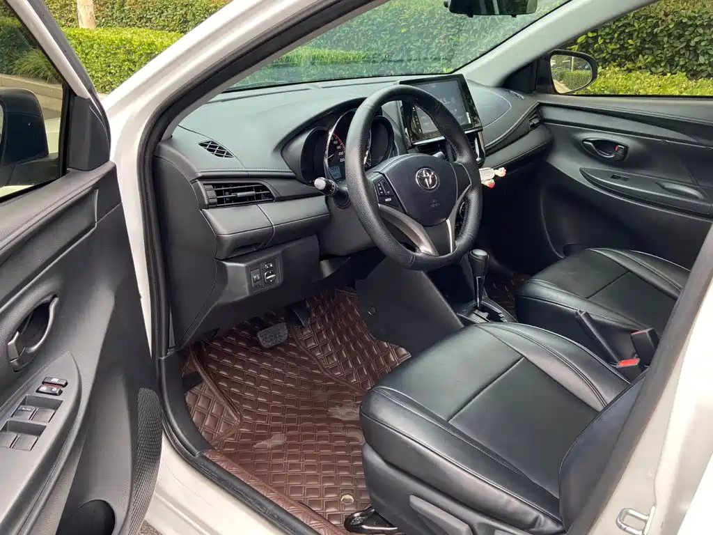 Toyota Vios FS — миниатюра 4