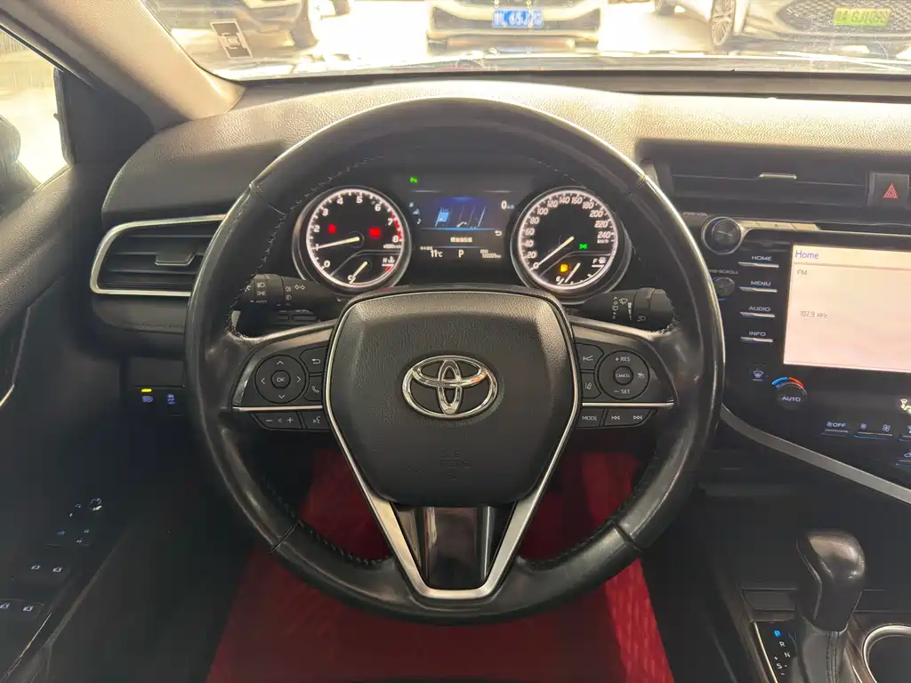 TOYOTA CAMRY