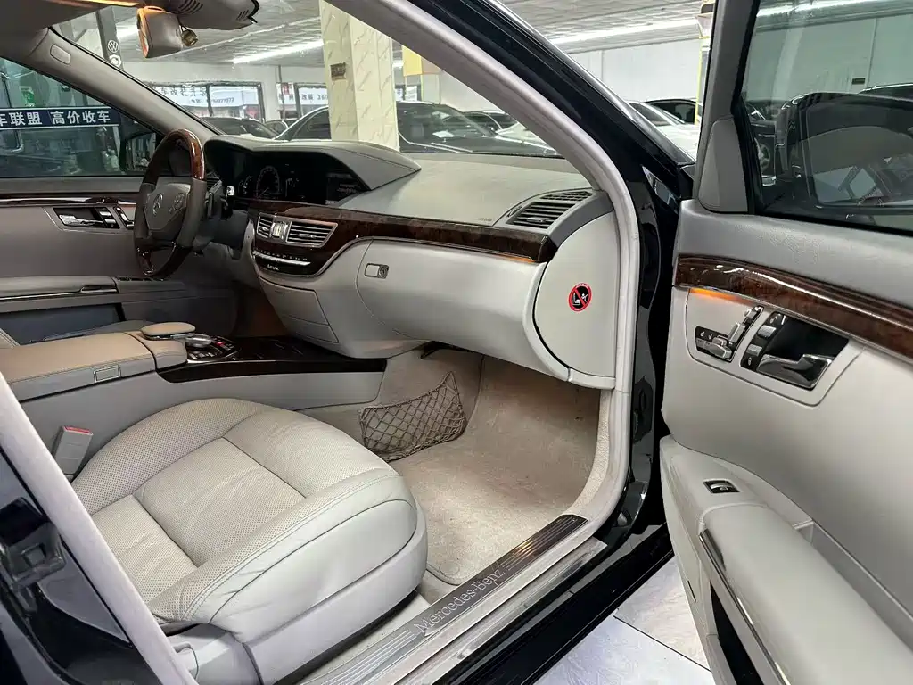Mercedes-Benz S-Class — миниатюра 6