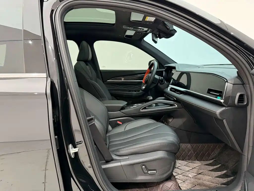 Geely Xingyue L — миниатюра 18