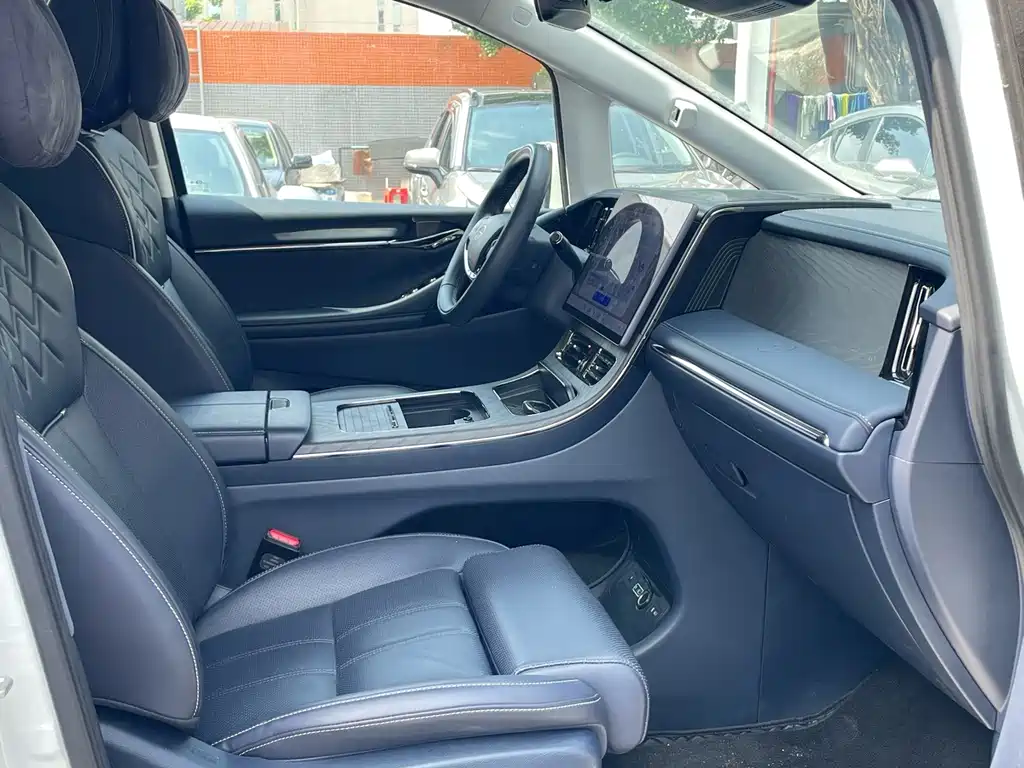 GAC Motor Trumpchi Xiangwang M8 — миниатюра 10