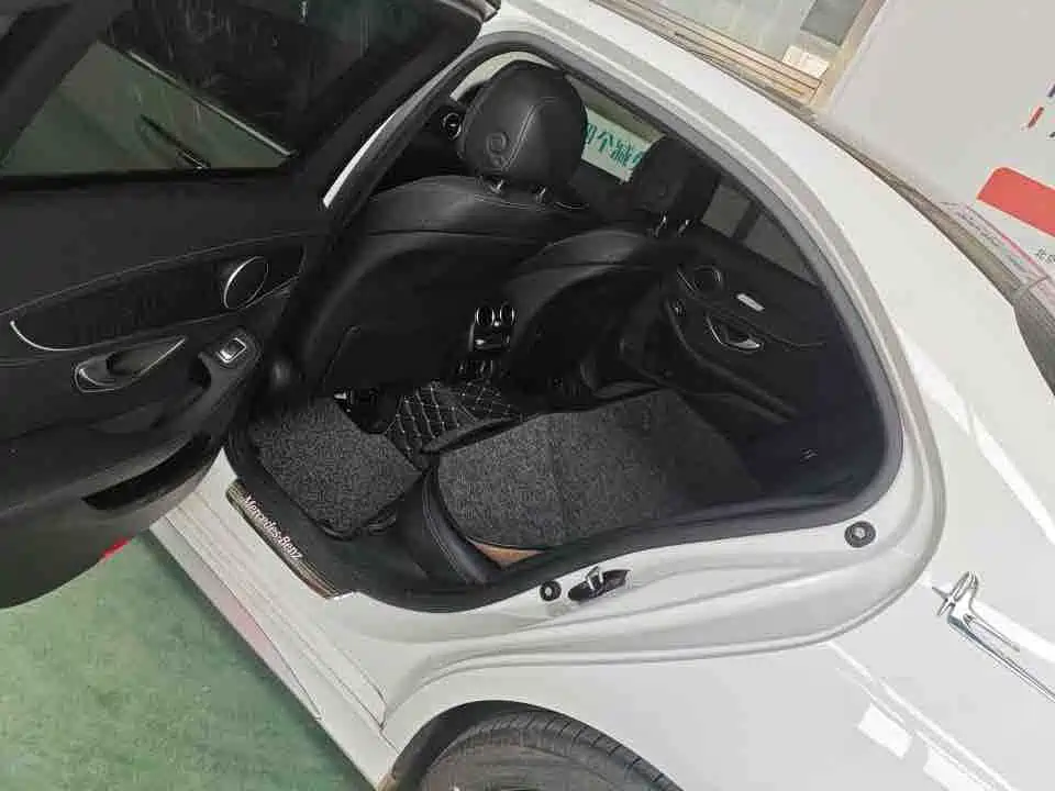 Mercedes-Benz C-Class — миниатюра 5