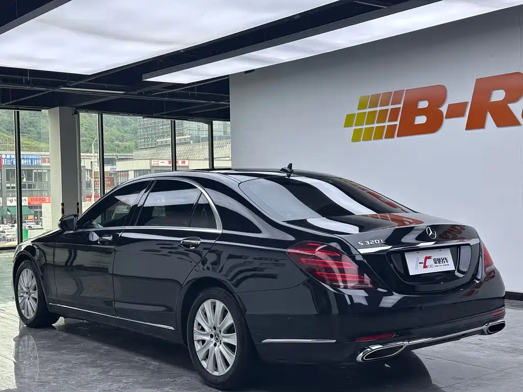Mercedes-Benz S-Class — миниатюра 6