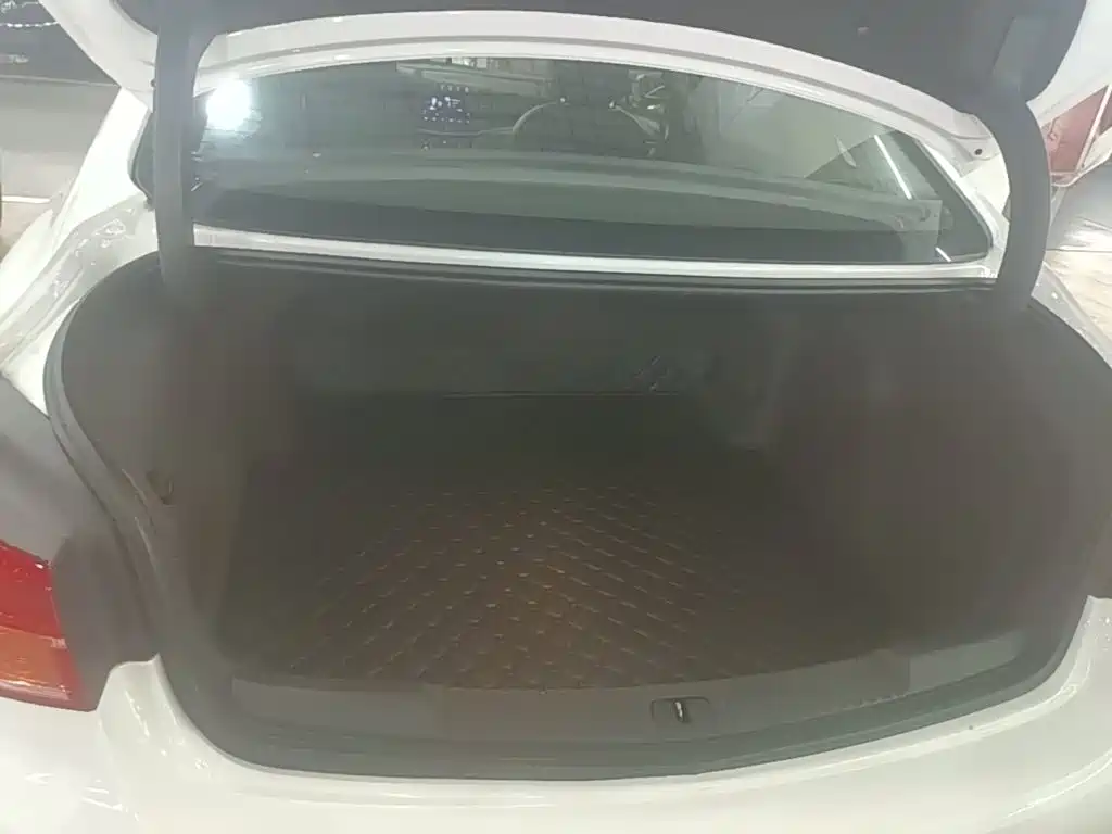 Buick Verano — миниатюра 19