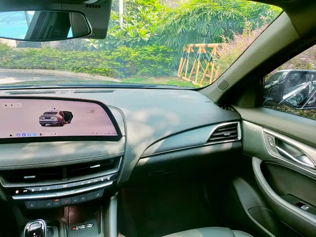 Cadillac CT5 — миниатюра 34