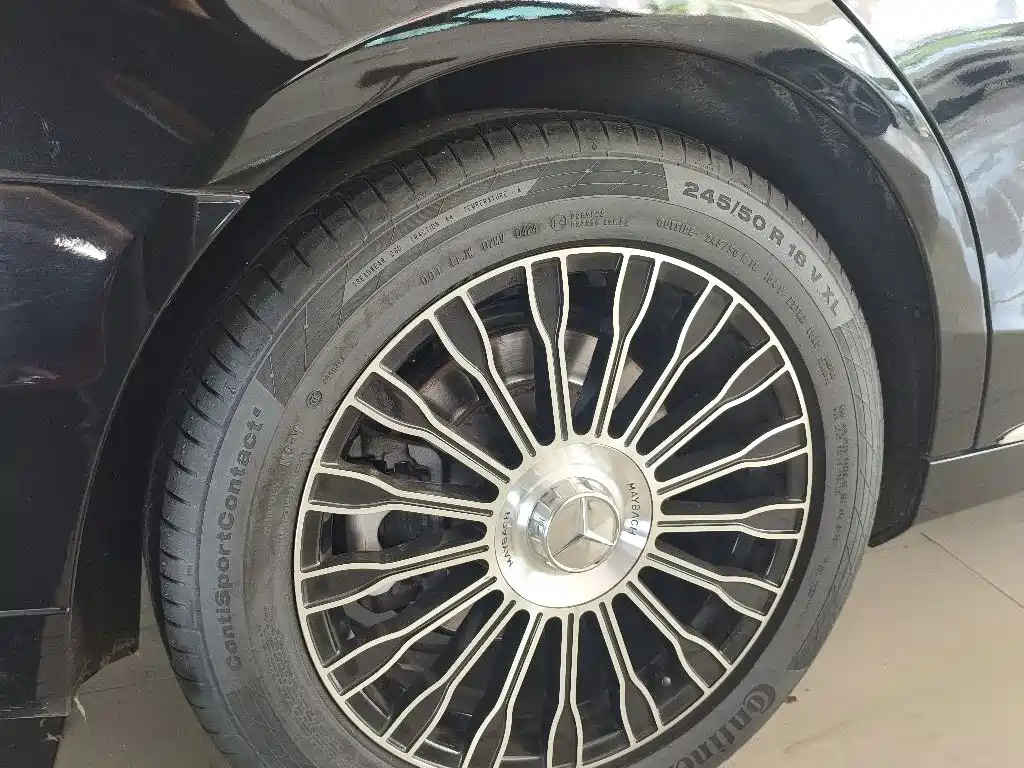 Mercedes-Benz S-Class — миниатюра 13