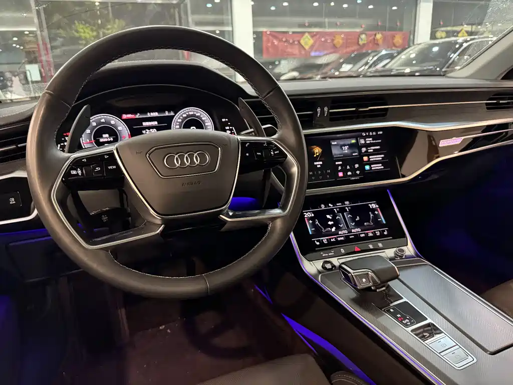 AUDI A7L