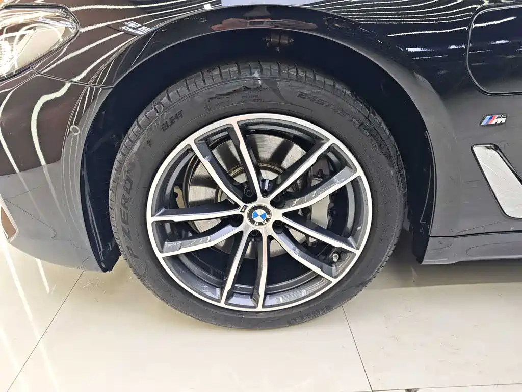BMW 5 Series 5 2021 535Le M Sport