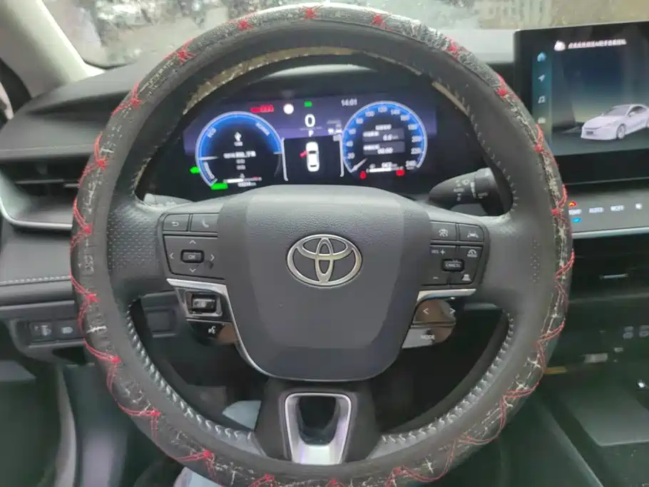 Toyota Camry — миниатюра 15
