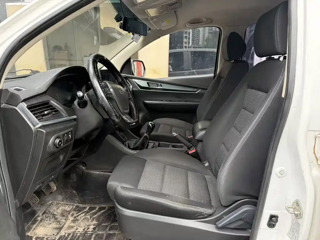 Isuzu Тага да Х — миниатюра 4