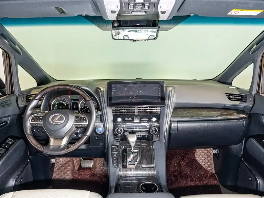 Lexus LM 2020 300h мест