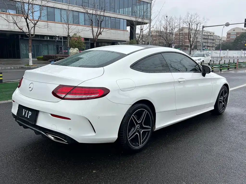 MERCEDES-BENZ C CLASS