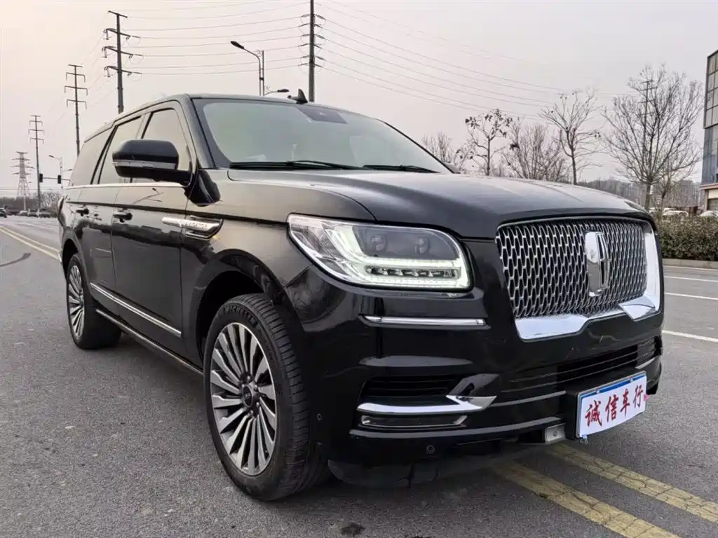 LINCOLN NAVIGATOR