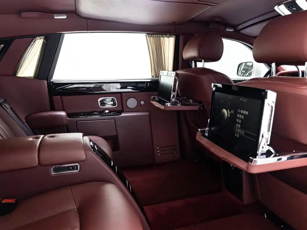 Rolls-Royce Phantom 6.7L Extended Edition EWB, фото 16