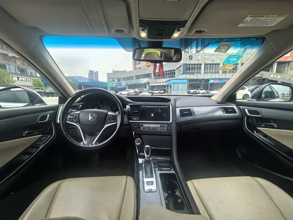 Honda Spirior 2.4L Premium Edition, фото 6