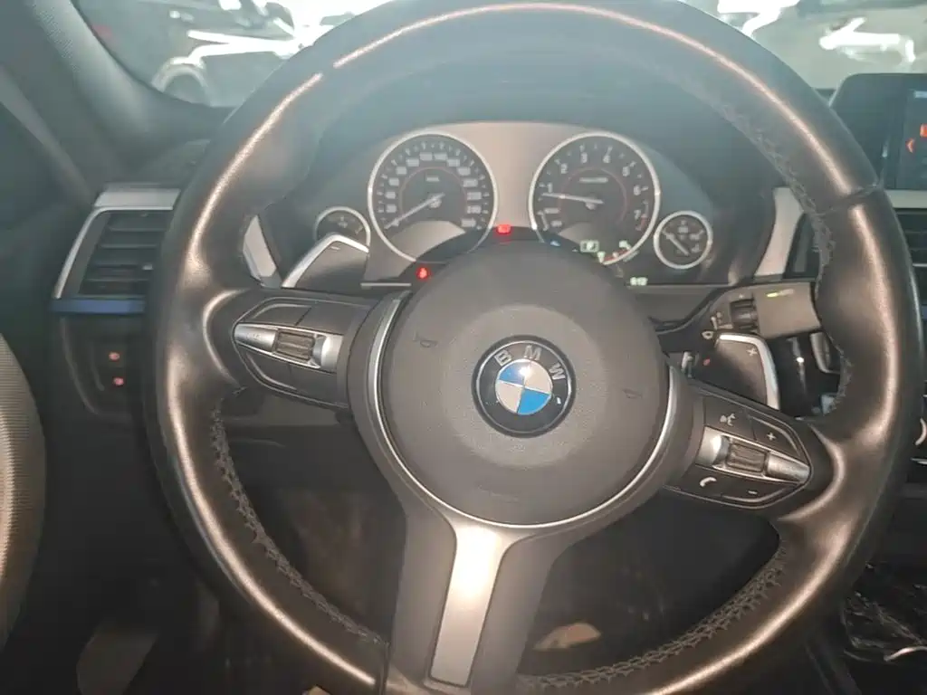 BMW 3 Series — миниатюра 11