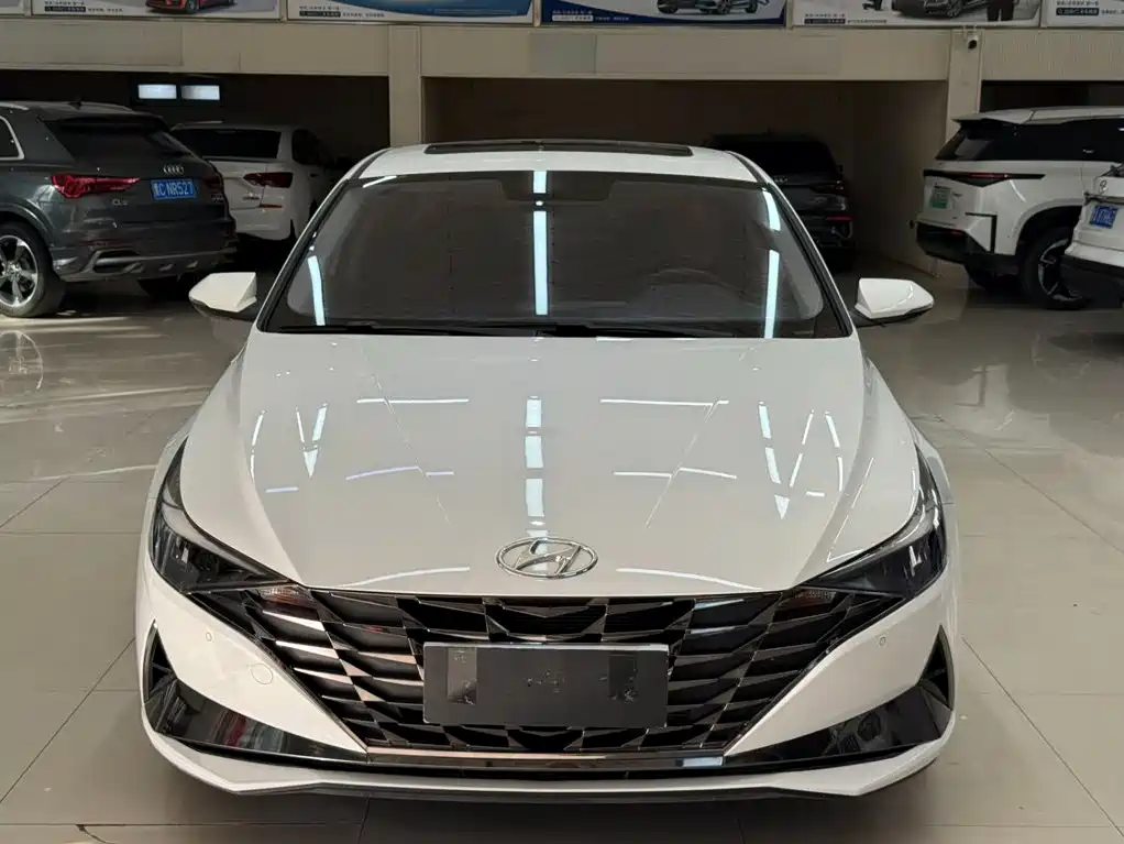 Hyundai Elantra — миниатюра 2