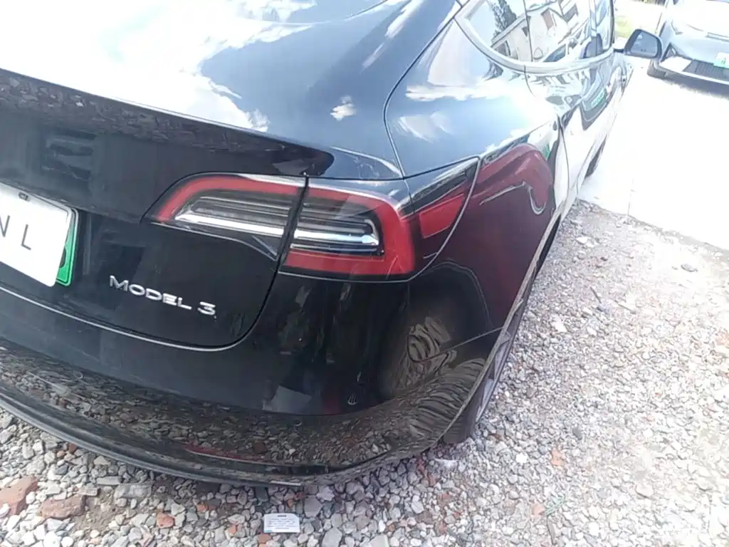 Tesla Model 3 — миниатюра 8