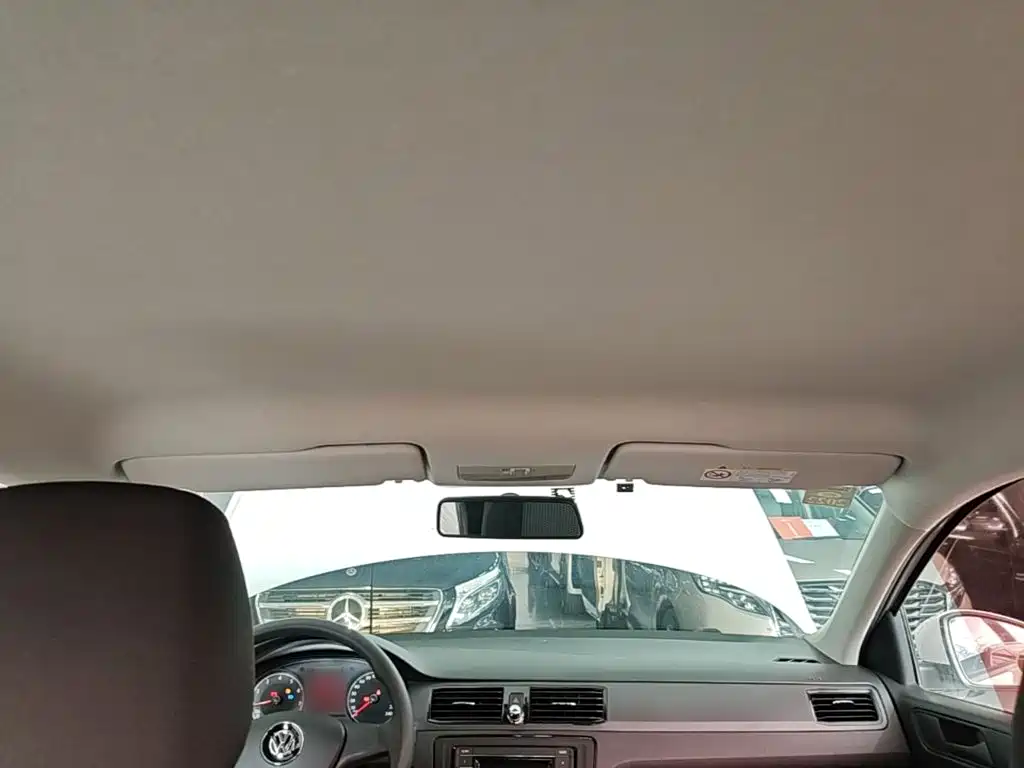 Volkswagen Santana — миниатюра 18