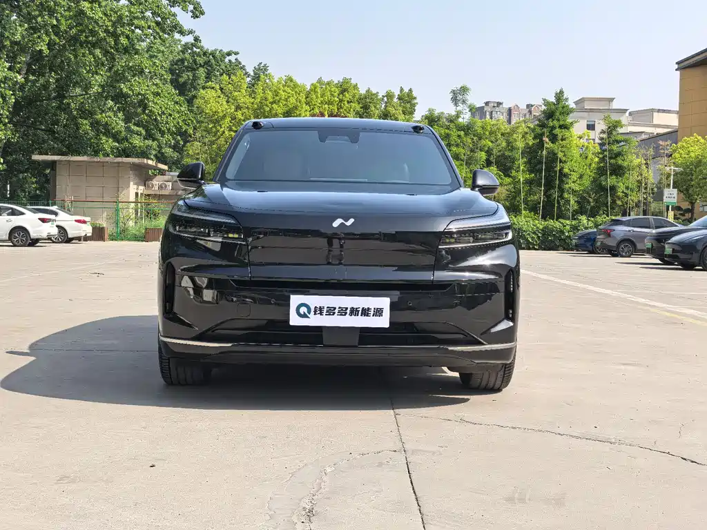 Onvo L90 2025 Ultra мест