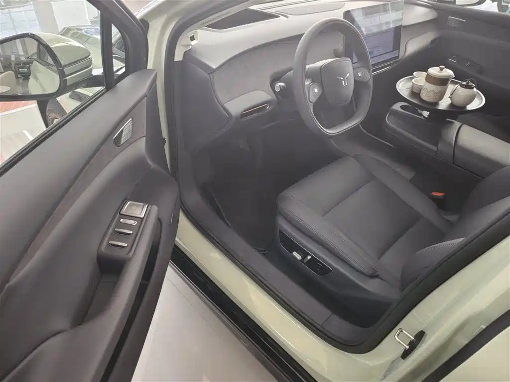 Hongqi 05 2025 550