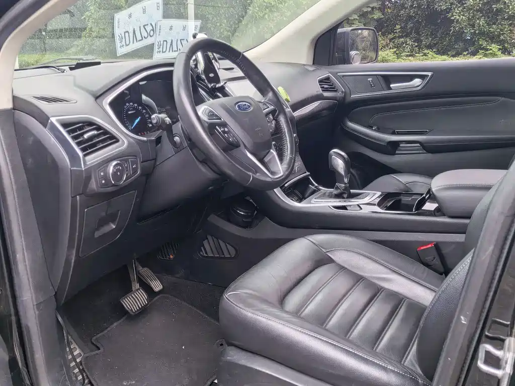 Ford Edge — миниатюра 4