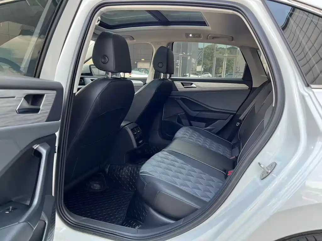 Volkswagen Sagitar — миниатюра 8