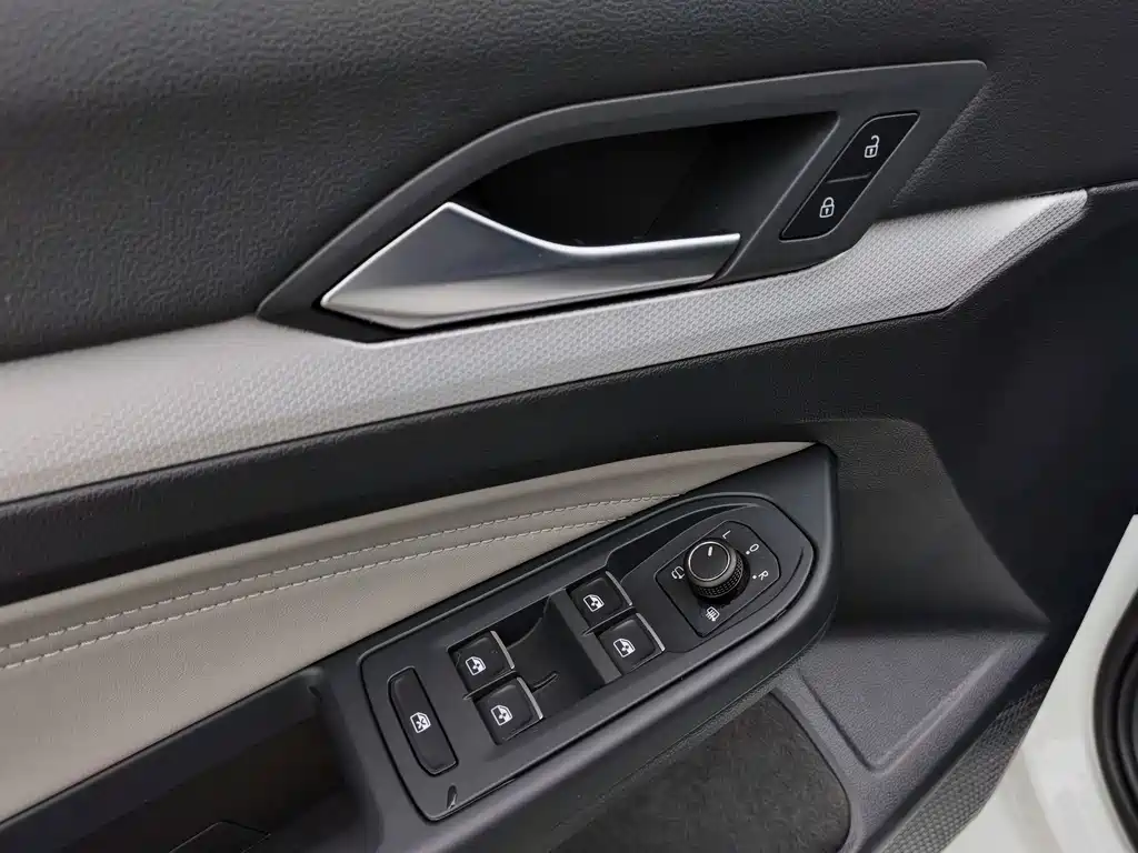 Volkswagen Golf — миниатюра 10